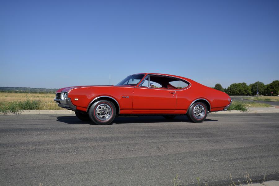  Oldsmobile 442 Holiday Coupe (4487) 1968 года  (фото 3 из 32)
